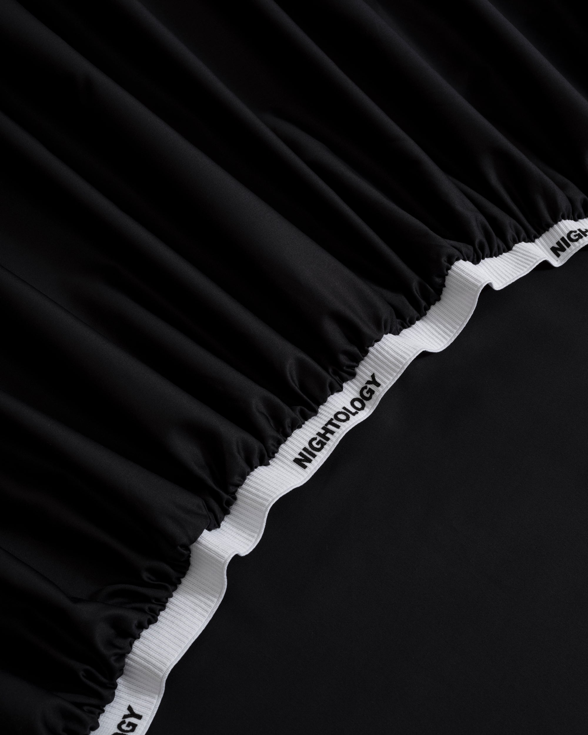 Ember - Jacquard Black Fitted Sheet