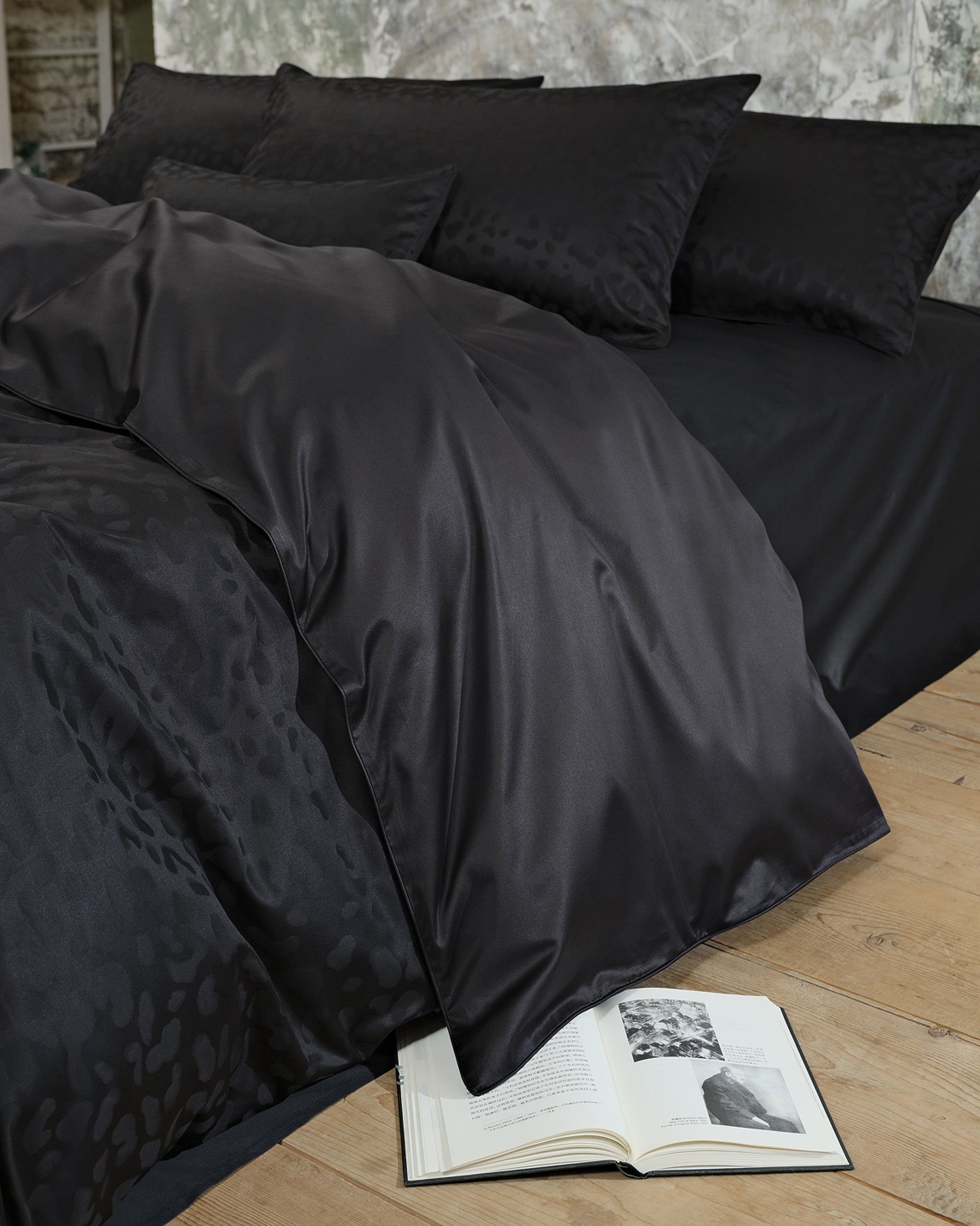 Ember - Jacquard Black Duvet Cover