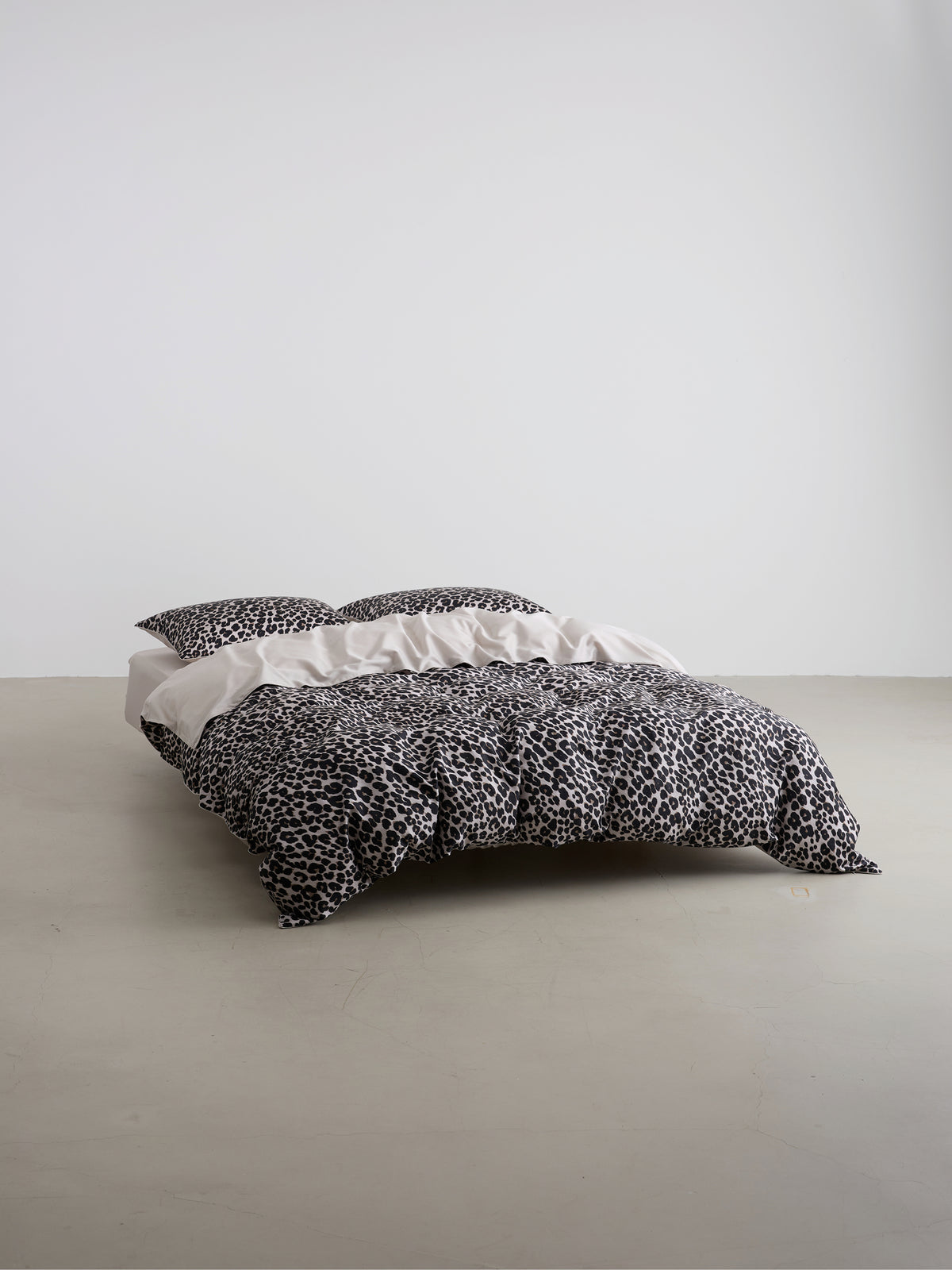 Studio Duvet Cover - Ember (Brown & Grey)